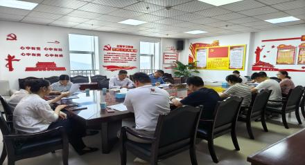 市商务局召开了电商直播网红达人座谈会